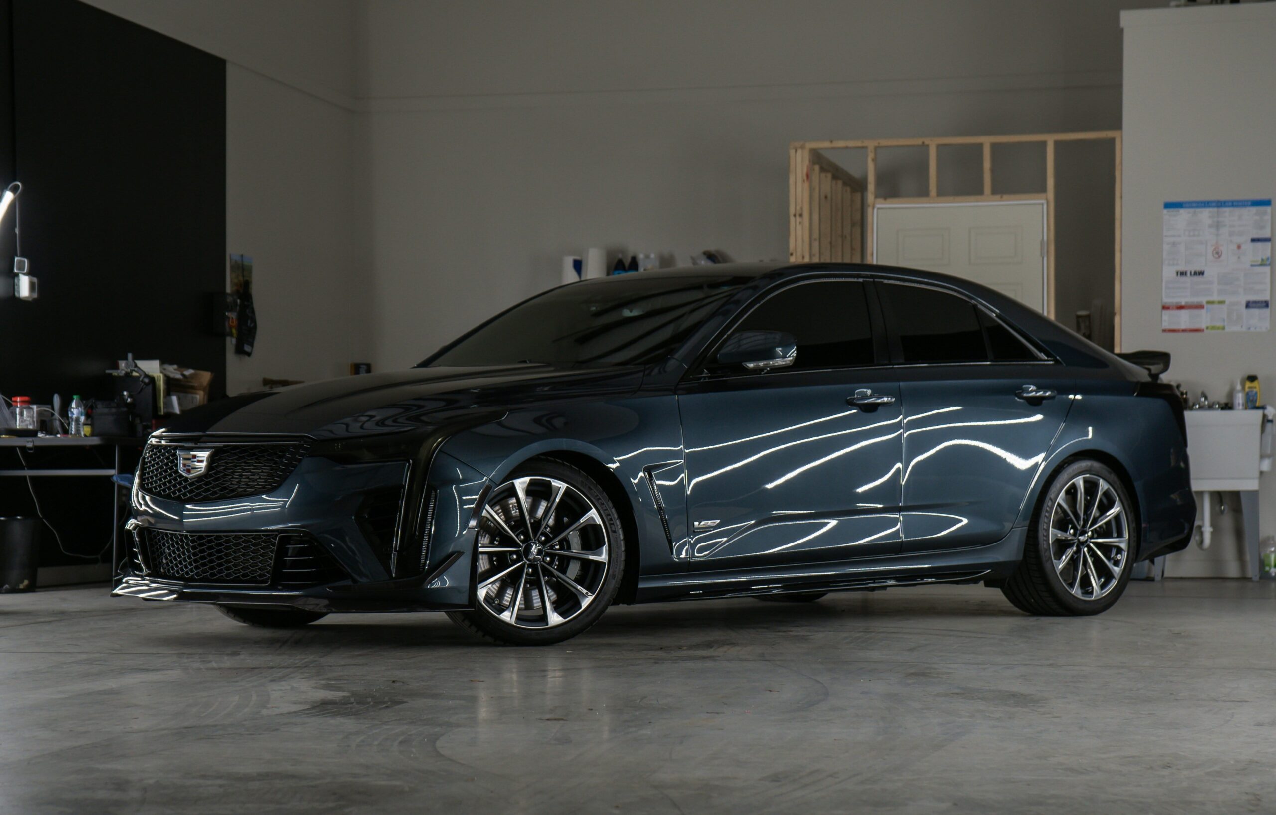 洗車頻度ゼロでも輝く？撥水力を最大化するカーコーティングの極意